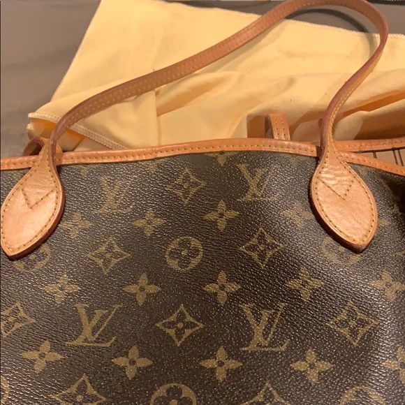 Louis Vuitton Neverfull Monogram with wristlet - Picture 6 of 12
